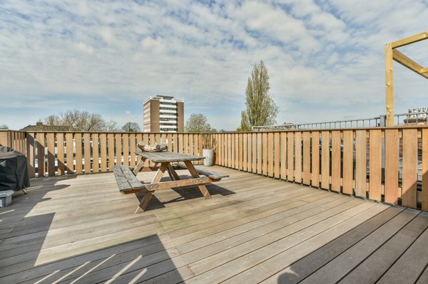Les étapes clés pour bâtir une terrasse en bois réussie